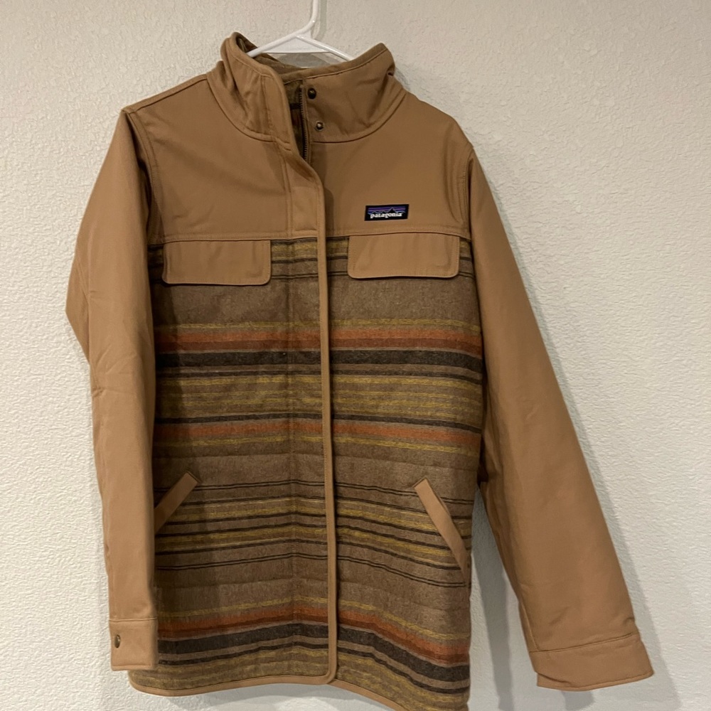 Patagonia Womens Jacket with Plaid Detail Medium NEW